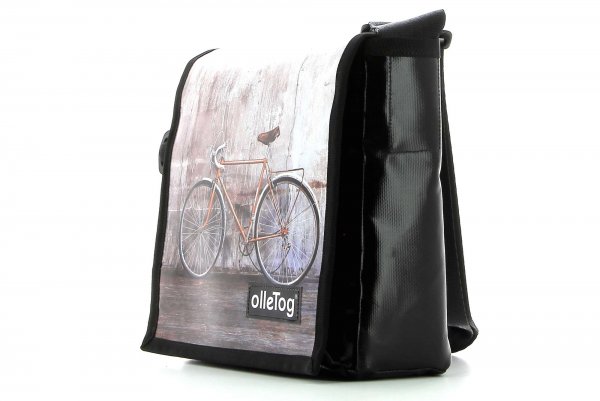 Messenger bag Glurns Kranebit racing bicycle, wall